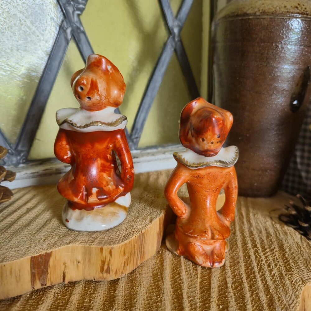 Vintage Elf Salt & Pepper Shakers - Picture 5 of 7